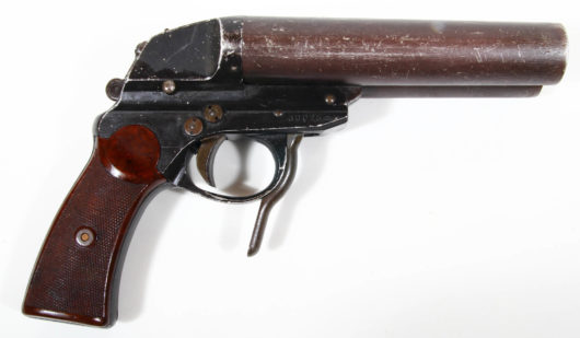 13204 - Flare gun