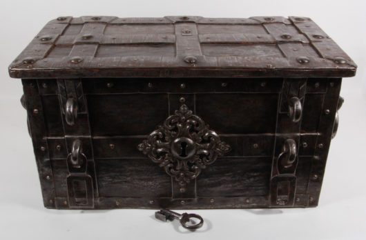15555 - Iron chest, Southern Germany around 1620
