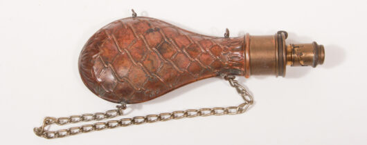 18067 - Powder flask, England, in the style of ca. 1840, replica
